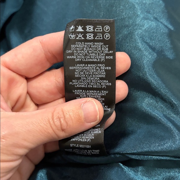 City Chic Va Va Voom Dress in Emerald SZ City Chic Medium/US 18 NWT - Picture 6 of 6